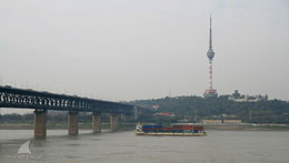 五十年的雄浑-长江大桥