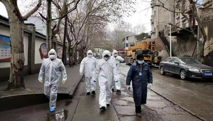 【新华网连线湖北】一张折叠床 她住进了派出所