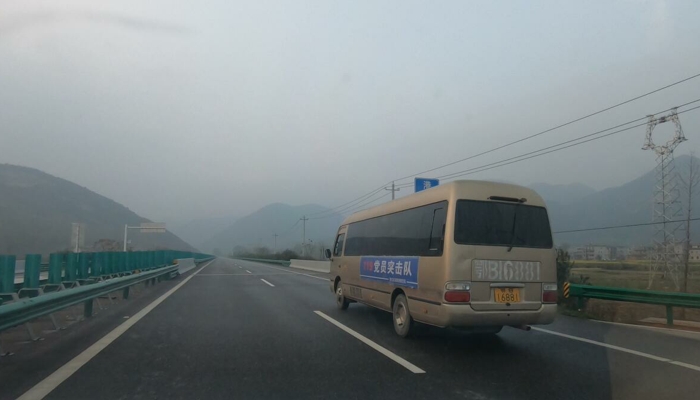 疫情下，他们是12名尿毒症病人的&ldquo;生命之舟&rdquo;
