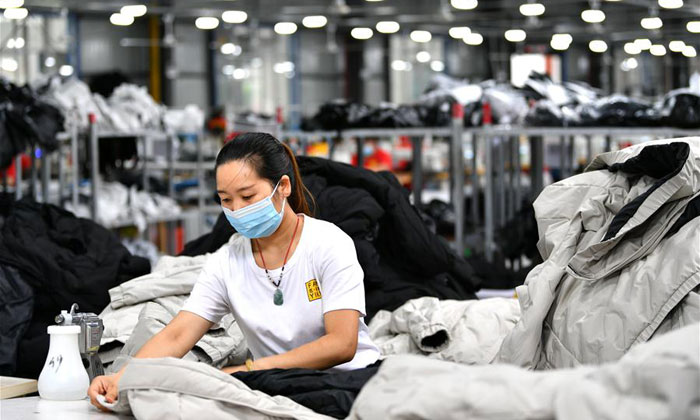 湖北恩施：&ldquo;扶贫工厂&rdquo;成山区农民就业&ldquo;稳定器&rdquo;