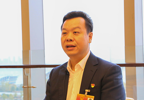 周厚钬建议武汉&ldquo;防贫保&rdquo;范围扩大至城镇居民和职工