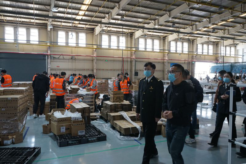 武汉海关推动&ldquo;两步申报&rdquo;模式 跑出通关&ldquo;新速度&rdquo;