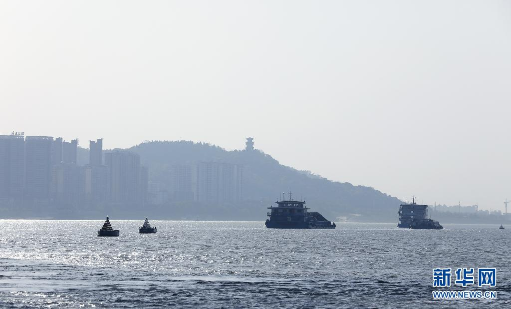 万吨级巨轮常年直达武汉——黄金水道建设为长江经济带发展提供澎湃动能