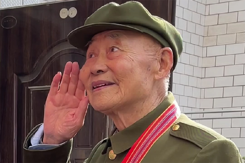 湖北当阳：91岁老战士吕和 老来多健忘 唯不忘爱国